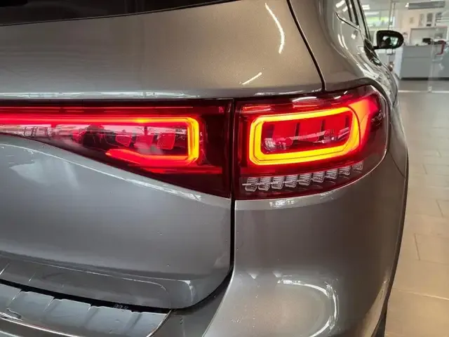 Mercedes-Benz EQB 250