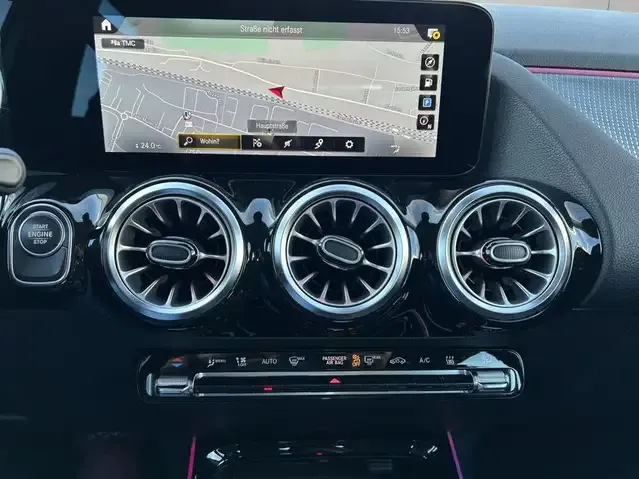 Mercedes-Benz GLA 250