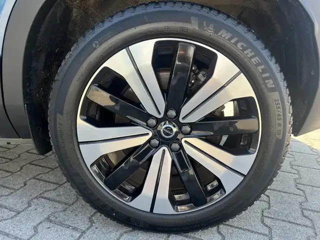 Volvo C40