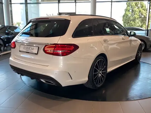 Mercedes-Benz C 220