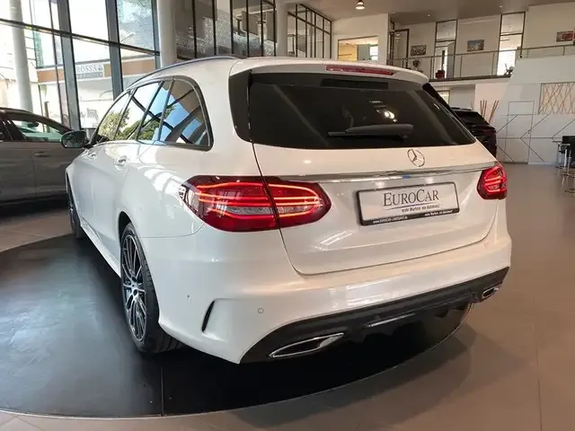Mercedes-Benz C 220