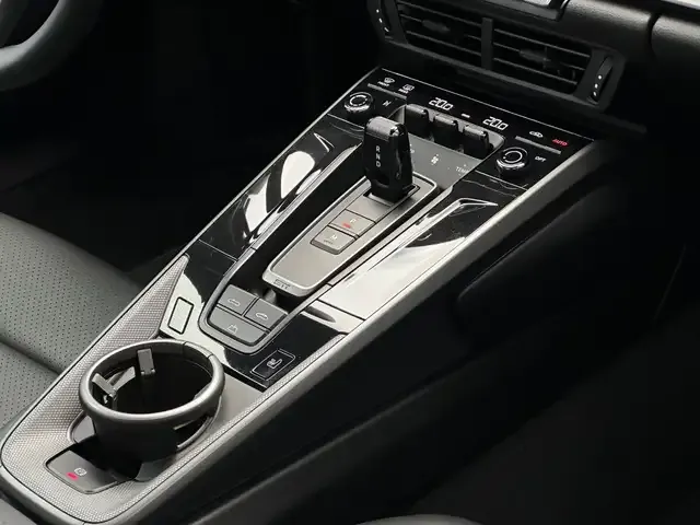 Porsche 992
