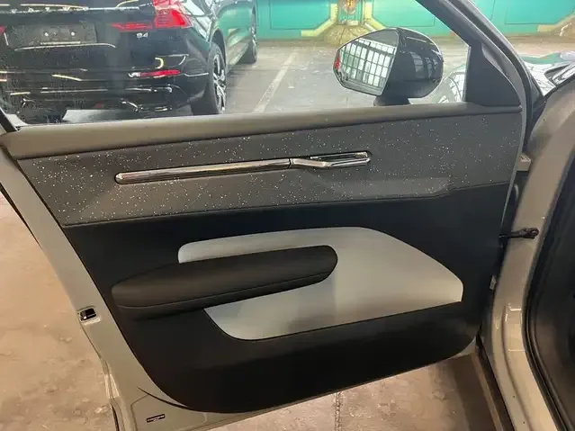Volvo EX30
