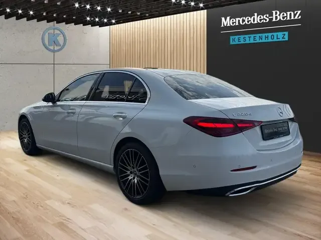 Mercedes-Benz C 220