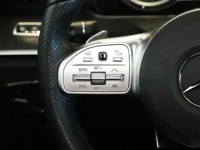 Mercedes-Benz CLS 300