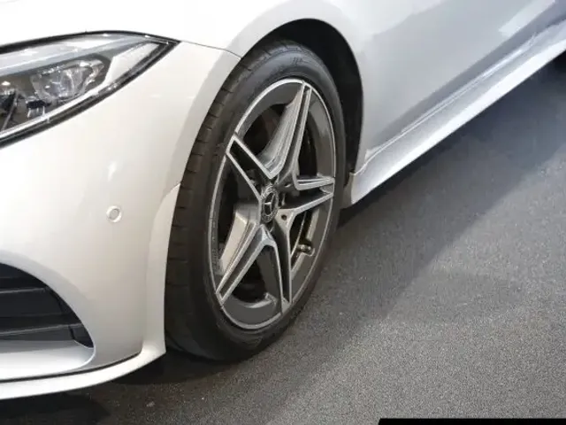 Mercedes-Benz CLS 300