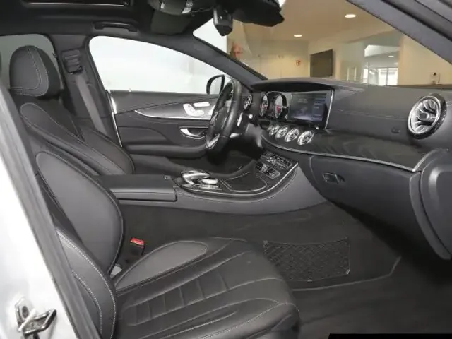 Mercedes-Benz CLS 300