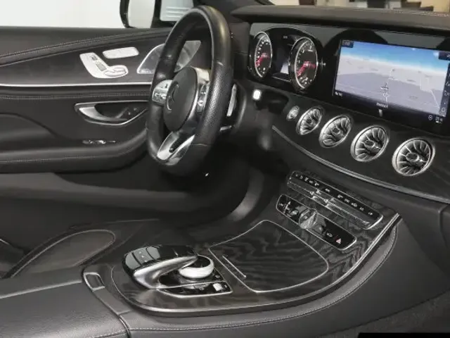 Mercedes-Benz CLS 300