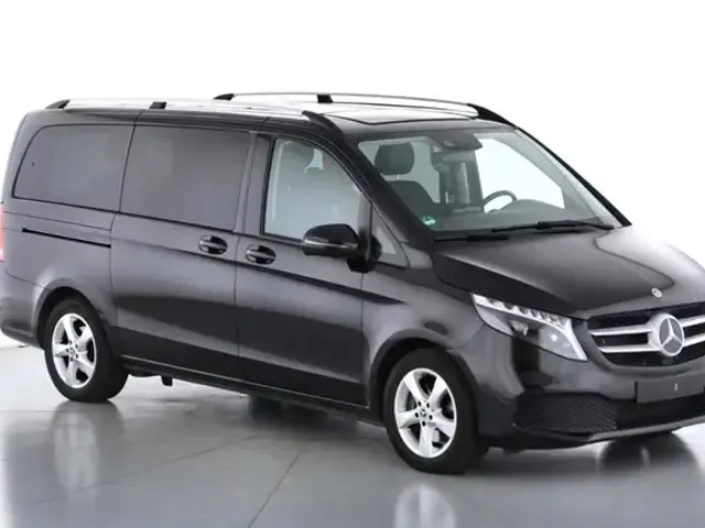 Mercedes-Benz V 250