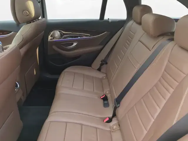 Mercedes-Benz E 400