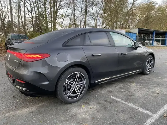Mercedes-Benz EQE 350