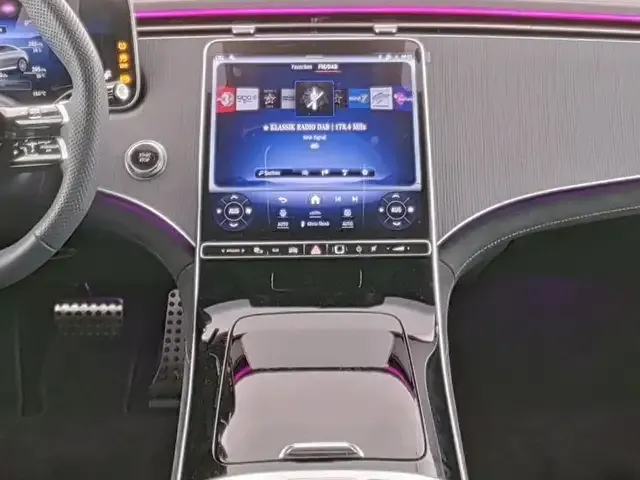 Mercedes-Benz EQE 350