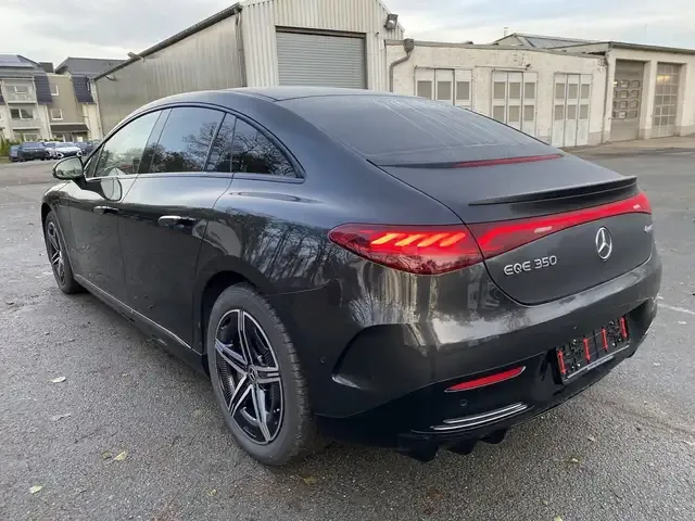 Mercedes-Benz EQE 350