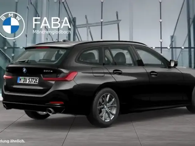 BMW 330