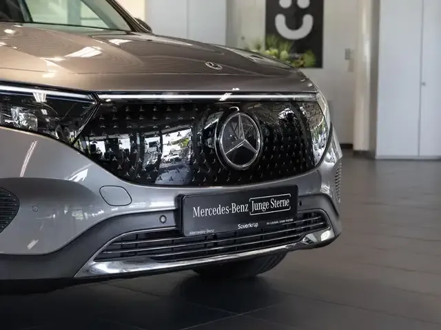 Mercedes-Benz EQB 300