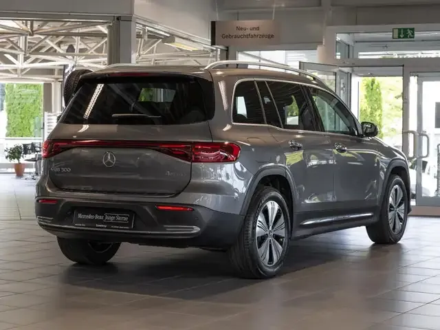 Mercedes-Benz EQB 300