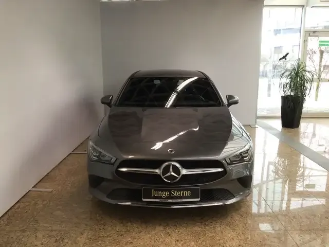 Mercedes-Benz CLA 180