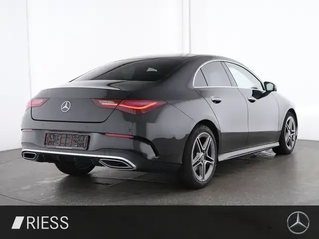 Mercedes-Benz CLA 220