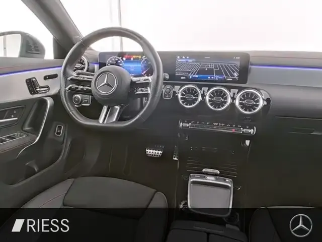 Mercedes-Benz CLA 220