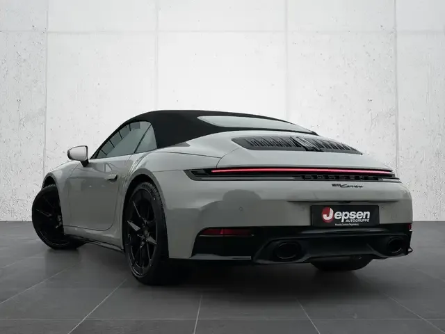 Porsche 992