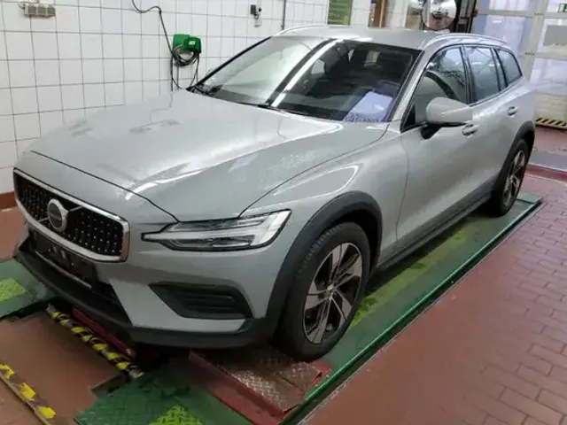 Volvo V60 Cross Country