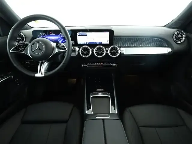 Mercedes-Benz EQB 300