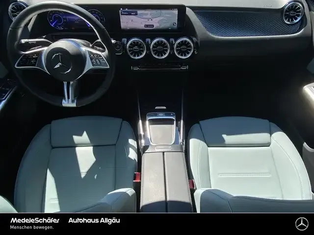 Mercedes-Benz EQA 300