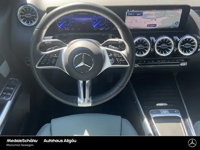 Mercedes-Benz EQA 300