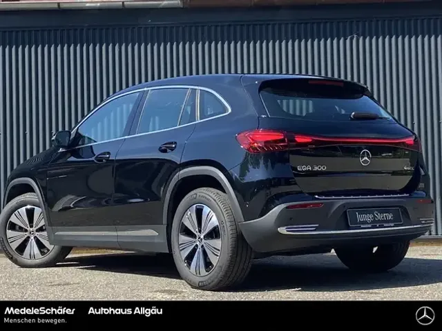 Mercedes-Benz EQA 300