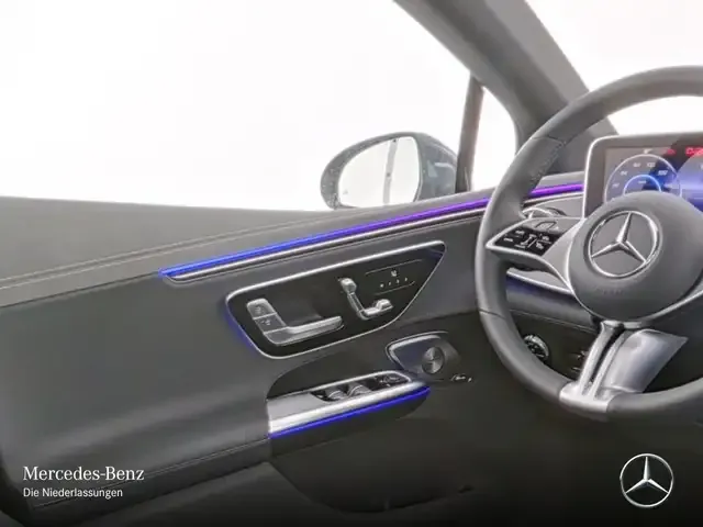 Mercedes-Benz EQE 300