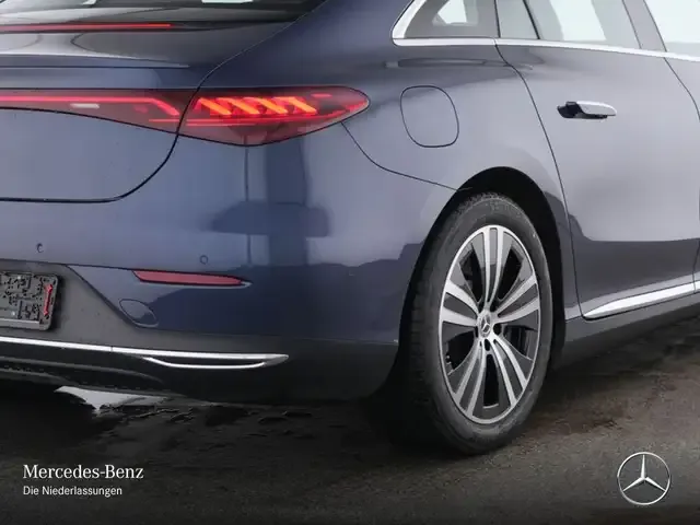 Mercedes-Benz EQE 300