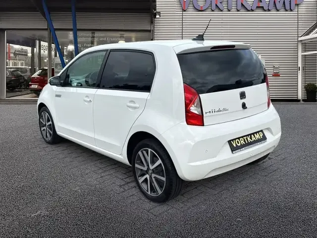SEAT Mii