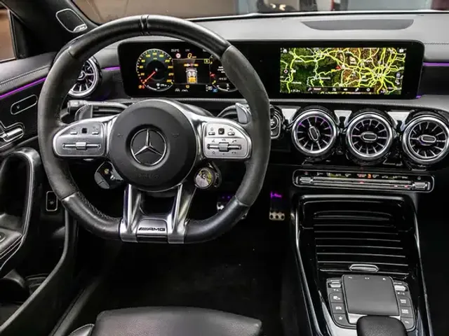 Mercedes-Benz CLA 180