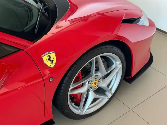Ferrari F8 Tributo