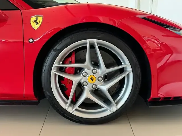 Ferrari F8 Tributo