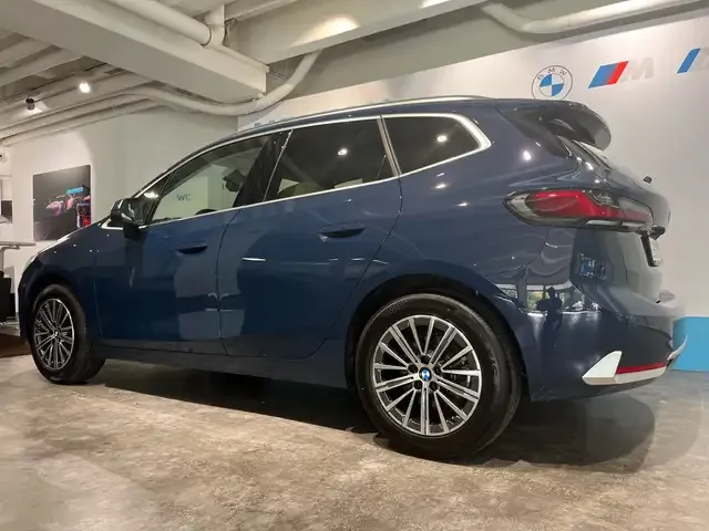 BMW 220
