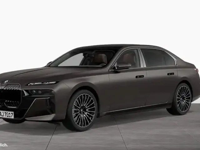 BMW 740