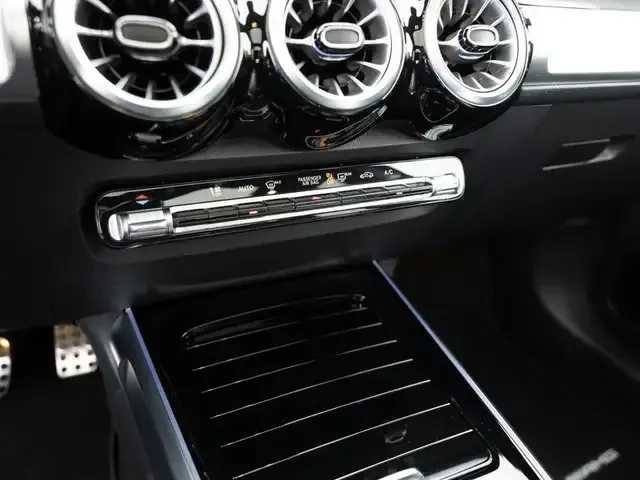 Mercedes-Benz GLB 35 AMG