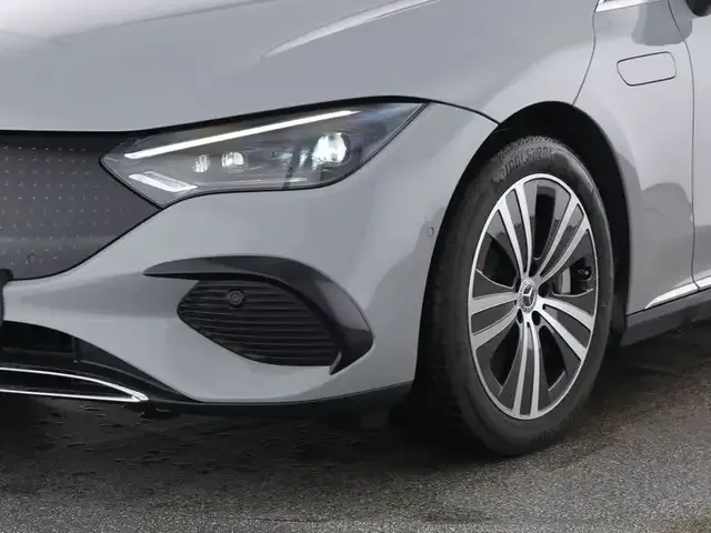 Mercedes-Benz EQE 300