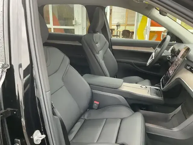Volvo EX90