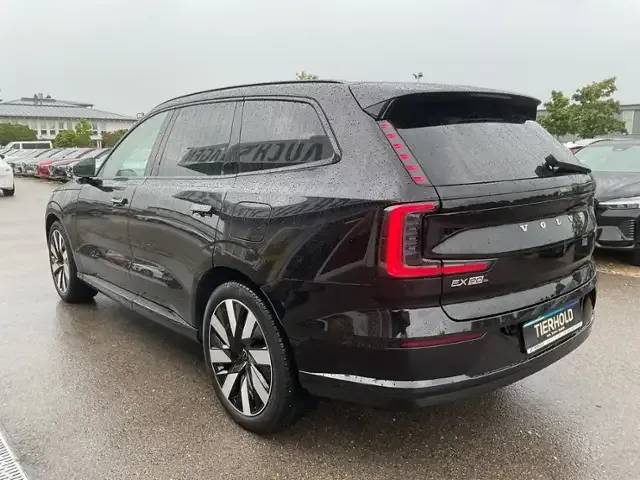 Volvo EX90