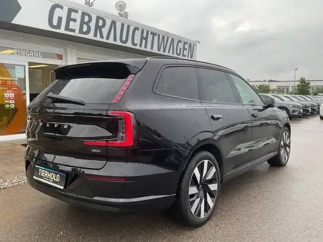 Volvo EX90