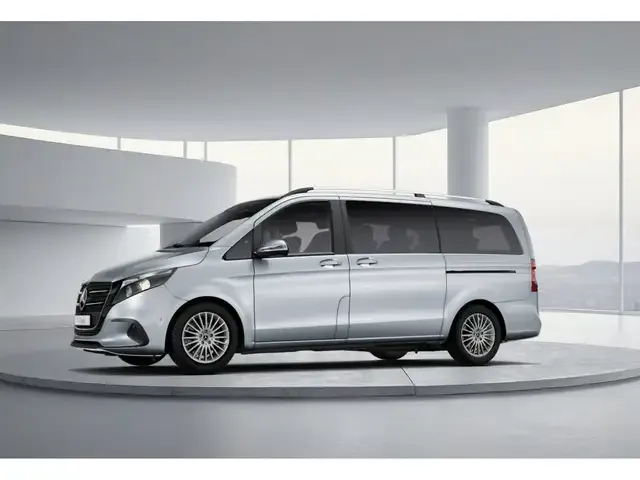 Mercedes-Benz V 220
