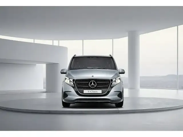 Mercedes-Benz V 220