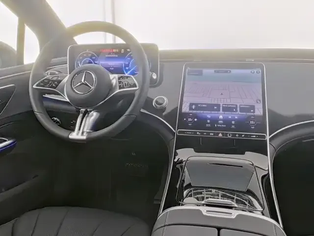 Mercedes-Benz EQE 300