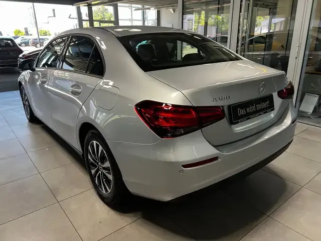 Mercedes-Benz A 180