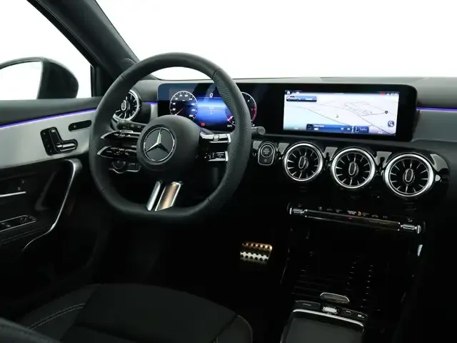 Mercedes-Benz A 220
