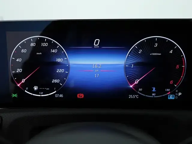 Mercedes-Benz A 220