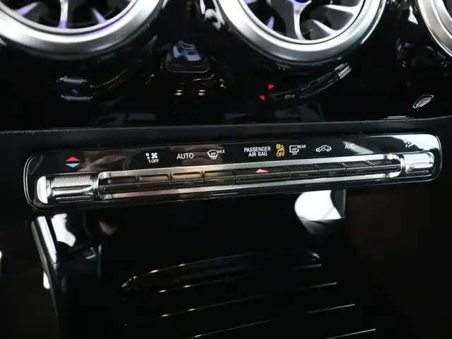 Mercedes-Benz A 220