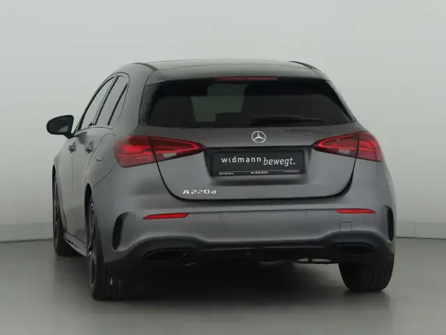 Mercedes-Benz A 220